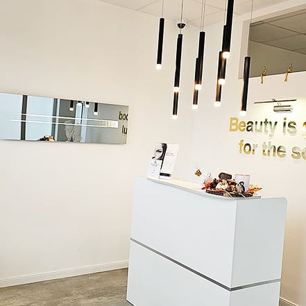 Microblading für beide Augenbrauen für 1 Person Hamburg OXGE.com Special Offers, Deals & Discounts in Germany