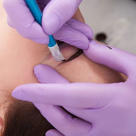 Natürlich aussehende Brauen durch Hair Stroke Brows bei Meyer Kosmetik Frankfurt OXGE.com Special Offers, Deals & Discounts in Germany
