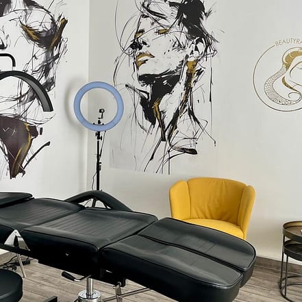 Permanent Make-Up: „Aquarelle Lips“, „Powderbrows“ oder „Eyeliner“ Essen OXGE.com Special Offers, Deals & Discounts in Germany