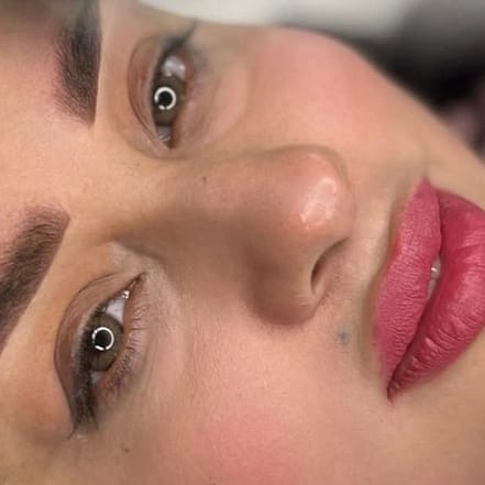 Permanent Make-up für Augenbrauen, optional mit Nachtermin – 1 Person Düsseldorf OXGE.com Special Offers, Deals & Discounts in Germany