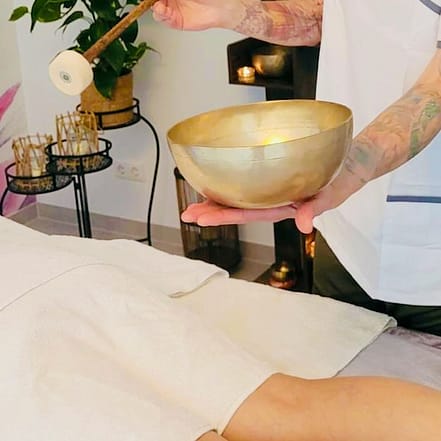 Pure Entspannung: 30 Min. / 60 Min. Massage nach Wahl für 1 Person München OXGE.com Special Offers, Deals & Discounts in Germany