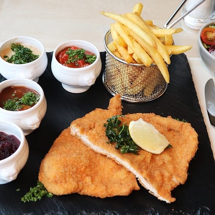 Schnitzeltasting für 2 oder 4 Personen inkl. Pommes und frischem Salat Köln OXGE.com Special Offers, Deals & Discounts in Germany
