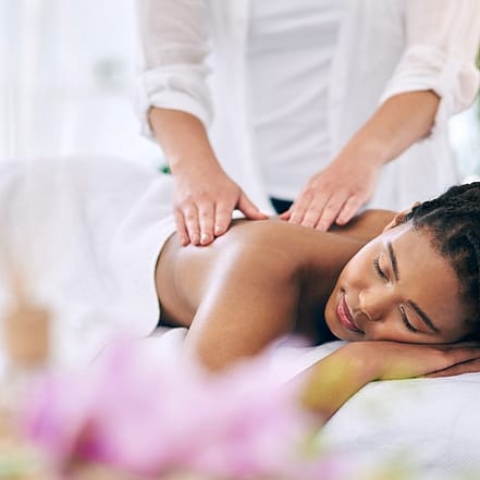 Teilkörper-Massage inkl. Peeling & Hydrojet Hamburg OXGE.com Special Offers, Deals & Discounts in Germany