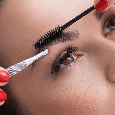 Verleihe deinen Augen mehr Schwung: Augenbrauen- oder Wimpern-Lifting München OXGE.com Special Offers, Deals & Discounts in Germany