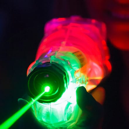 Wähle zwischen 1,5 / 2 / 3 Stunden Laser Tag Spielzeit für 1 Person Münster OXGE.com Special Offers, Deals & Discounts in Germany