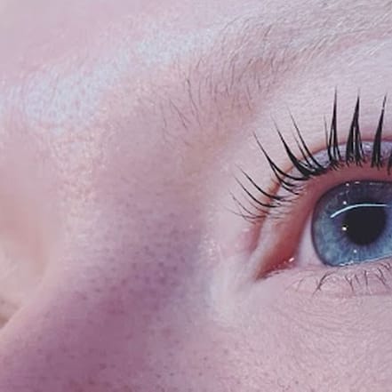 Wimpern- & Augenbrauenlifting, optional mit Färben, für 1 Person Hamburg OXGE.com Special Offers, Deals & Discounts in Germany