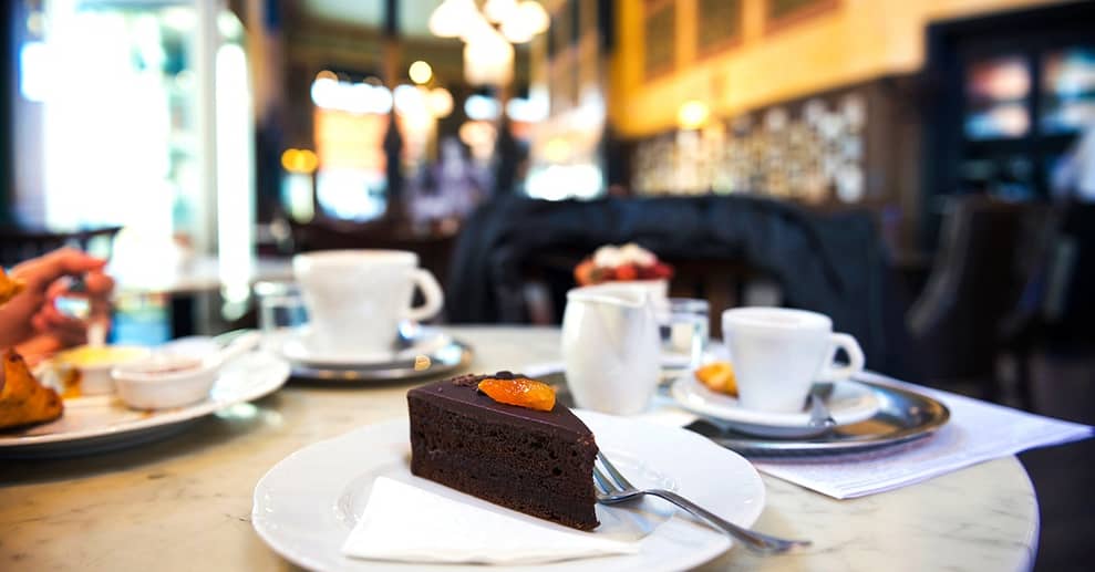 1 Stück Kuchen & 1 Heißgetränk nach Wahl für je 2 oder 4 Personen Berlin OXGE.com Special Offers, Deals & Discounts in Germany