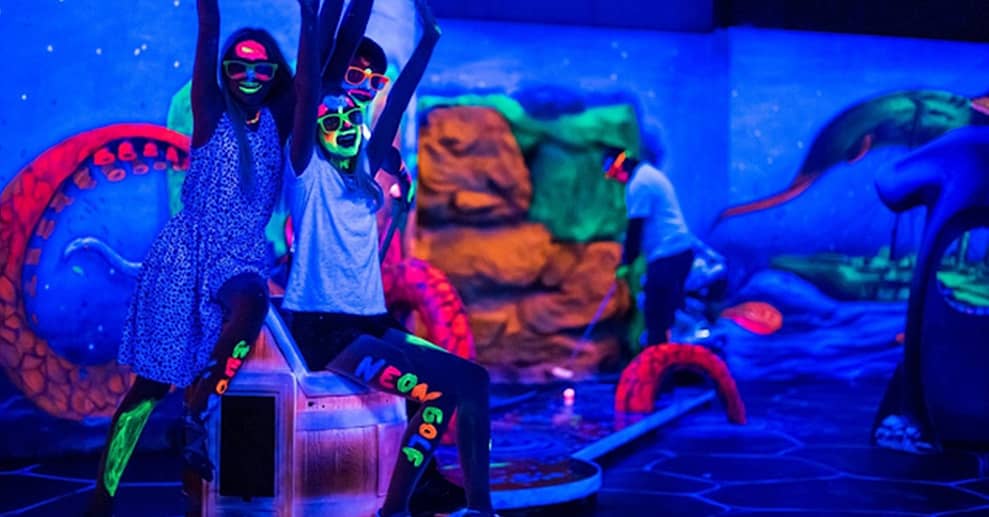 1,5 Std. 3D Neon Minigolf für 2 od. 4 Personen (gültig bis 31.05.2025) Augsburg OXGE.com Special Offers, Deals & Discounts in Germany