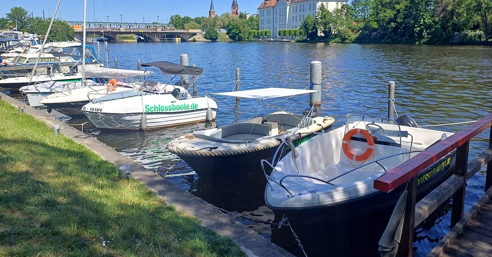 2-6 Std. Miete: Führerscheinfreies Motorboot für bis zu 6 Personen Berlin OXGE.com Special Offers, Deals & Discounts in Germany