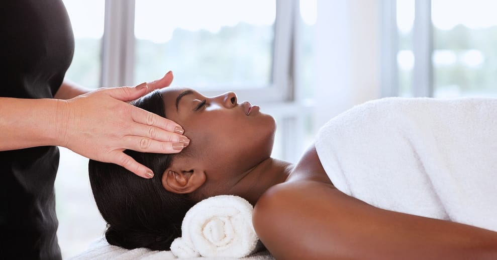 30 od. 60 Min. Gesichtsmassage, opt. inkl. Kopf -u. Dekolleté-Massage Bonn OXGE.com Special Offers, Deals & Discounts in Germany