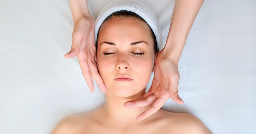 45-60 Min. Aqua Facial / Microdermabrasion inkl. Ultraschall Düsseldorf OXGE.com Special Offers, Deals & Discounts in Germany