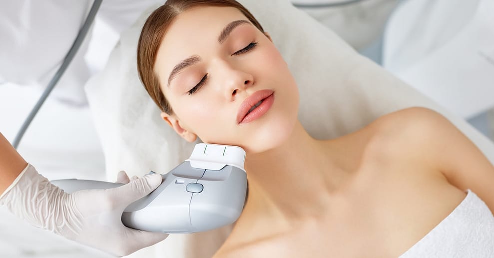 50-75 Min. Tiefenreinigung, Microneedling oder Microdermabrasion Berlin OXGE.com Special Offers, Deals & Discounts in Germany