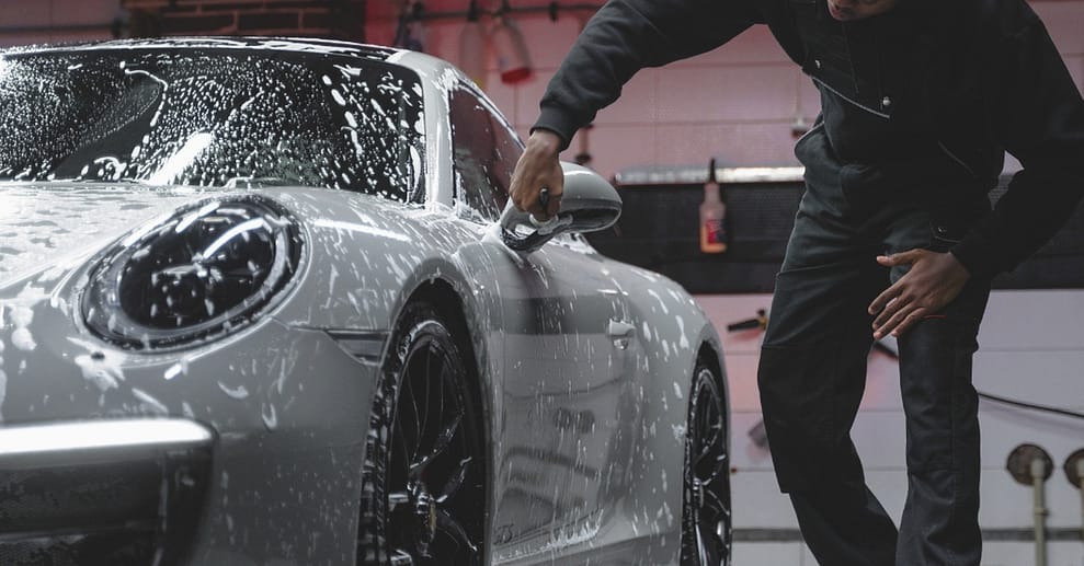Autoaufbereitung: Standard- (2 Stunden) oder Premium-Paket (4 Stunden) Köln OXGE.com Special Offers, Deals & Discounts in Germany