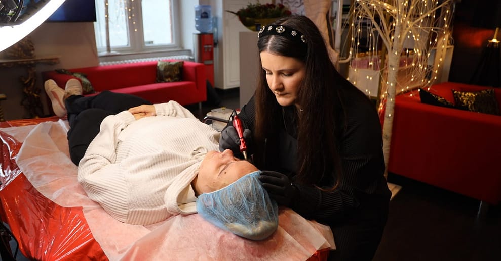 BB-Glow, Russische Kräuterschälkur, Microneedling und Mehr Düsseldorf OXGE.com Special Offers, Deals & Discounts in Germany