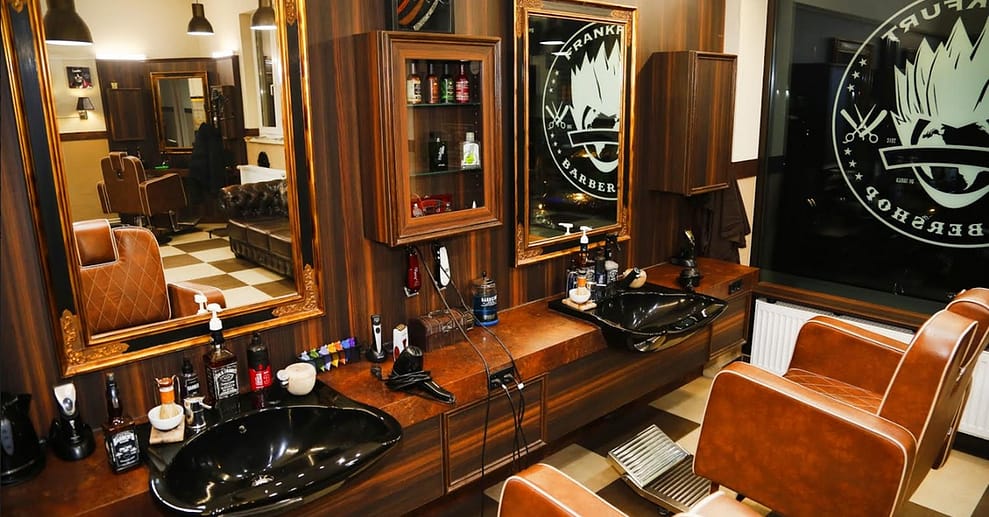 Bartrasur, Haarschnitt oder Barber-Paket bei The Mans World Frankfurt OXGE.com Special Offers, Deals & Discounts in Germany