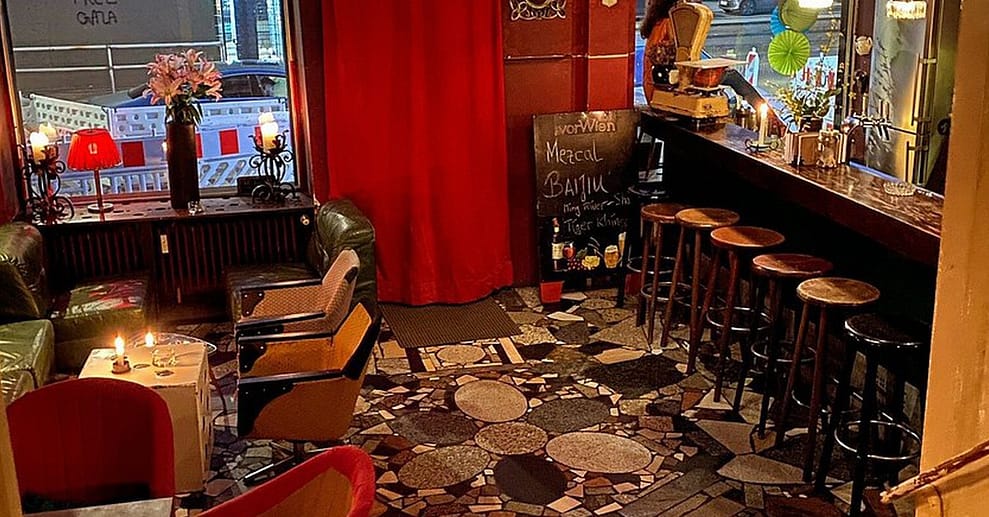 Berliner Signature Cocktail zur Wahl und 1 Shot für bis zu 4 Personen Berlin OXGE.com Special Offers, Deals & Discounts in Germany