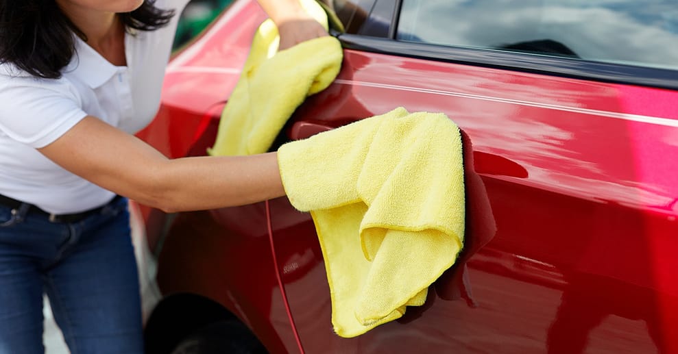 Bis zu 34% Rabatt auf den Professionelle Autopflege (innen und außen) bei EMOs Autopflegedienst Berlin OXGE.com Special Offers, Deals & Discounts in Germany