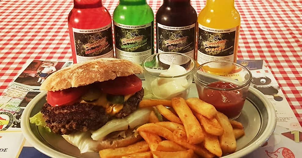 DDR-Burger „Grilletta“ Berlin OXGE.com Special Offers, Deals & Discounts in Germany