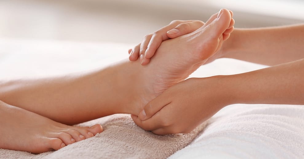 Genieße eine wohltuende Fußreflexzonen-Massage Berlin OXGE.com Special Offers, Deals & Discounts in Germany