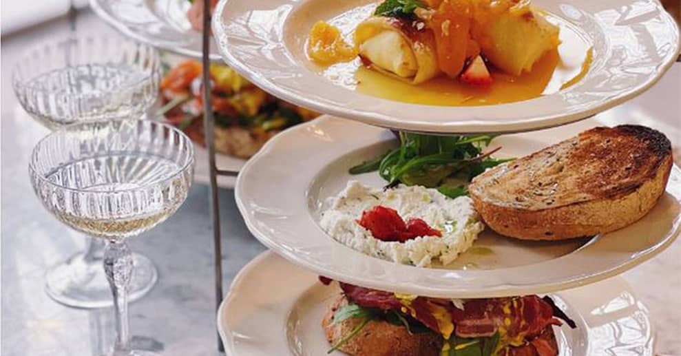 Genießerfrühstück für 4 Personen mit Frühstücksetageren inkl. Getränke Berlin OXGE.com Special Offers, Deals & Discounts in Germany