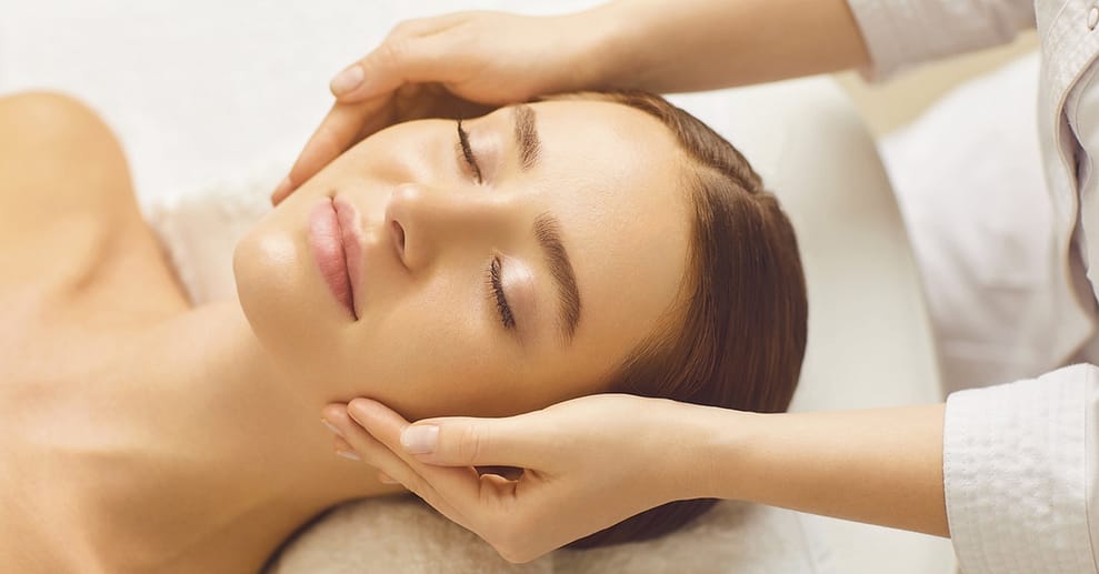Gesichtsbehandlung & Pedi- / Maniküre Münster OXGE.com Special Offers, Deals & Discounts in Germany