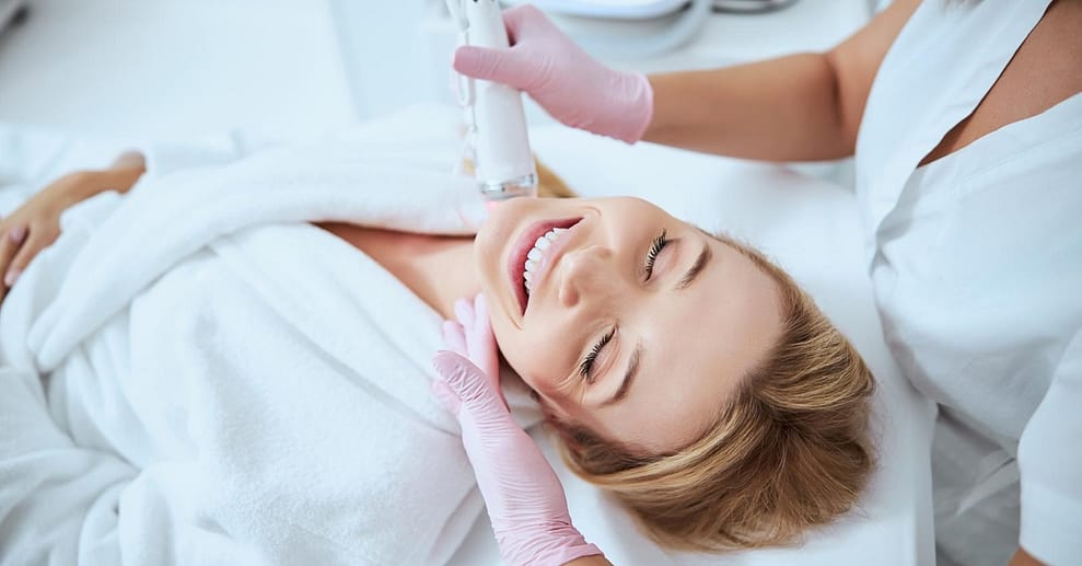 Gesichtsbehandlung mit Radiofrequenz-Needling & optionaler Hautanalyse Leipzig/Halle OXGE.com Special Offers, Deals & Discounts in Germany