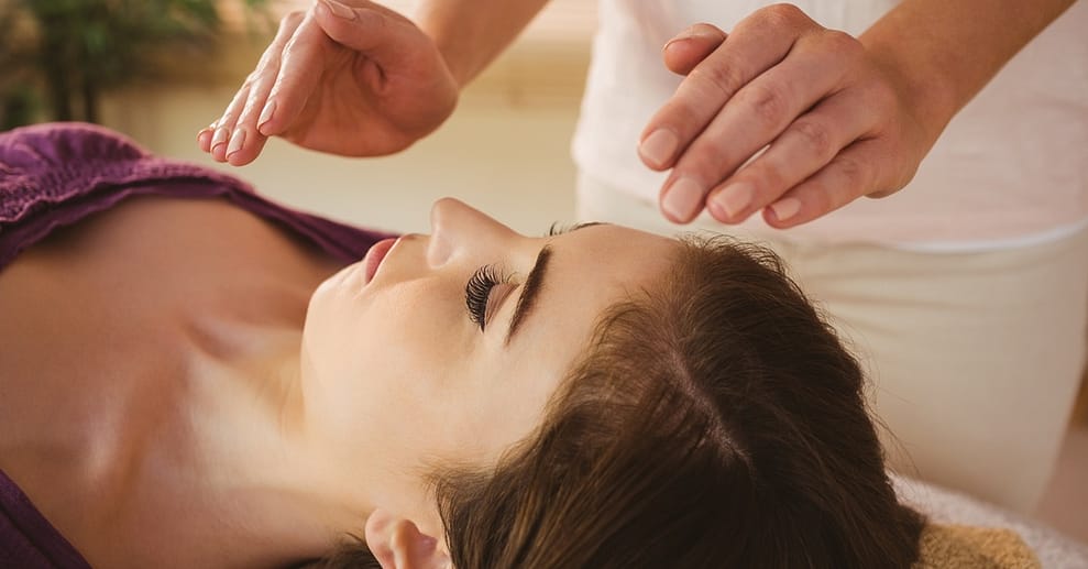 Harmonie für Körper und Seele: Reiki Anwendung Berlin OXGE.com Special Offers, Deals & Discounts in Germany