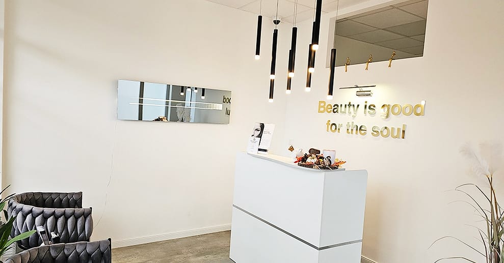 Microblading für beide Augenbrauen für 1 Person Hamburg OXGE.com Special Offers, Deals & Discounts in Germany