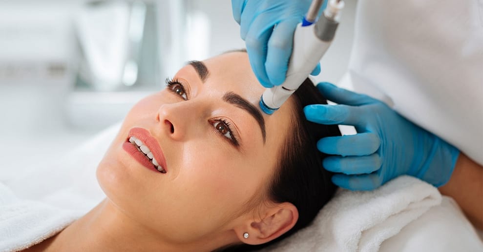 Strahlende Haut in 90 Min: Microneedling o. BB Glow für frischen Teint Hamburg OXGE.com Special Offers, Deals & Discounts in Germany