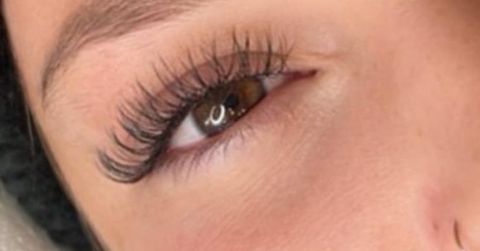 Wimpernverlängerung (Neuset) in der 1:1-/Volumen-Technik für 1 Person Düsseldorf OXGE.com Special Offers, Deals & Discounts in Germany