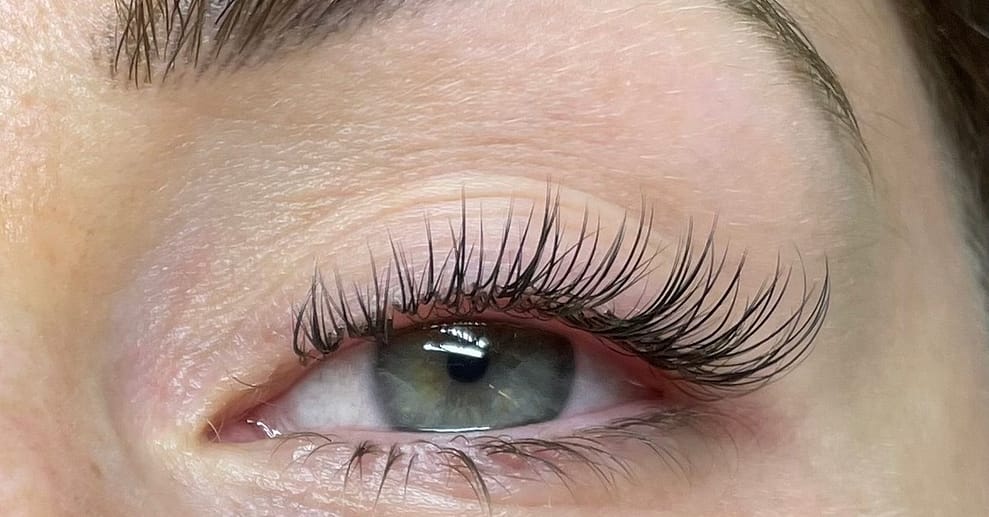 Wimpernverlängerung mit der 1:1 Technik für natürliche Schönheit Berlin OXGE.com Special Offers, Deals & Discounts in Germany