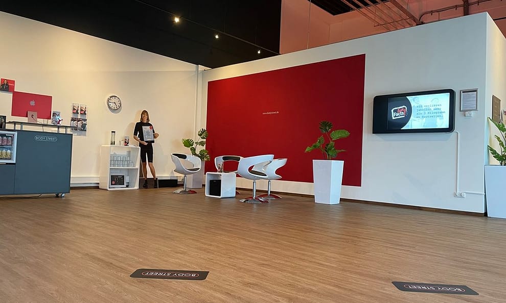 3 oder 5x EMS Ganzkörper-Personal-Trainingseinheiten für 1 Person Düsseldorf OXGE.com Special Offers, Deals & Discounts in Germany